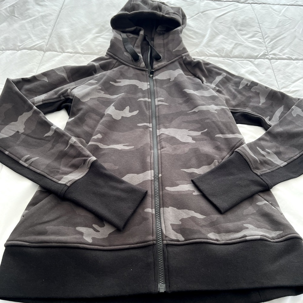 Athleta Triumph Hoodie NWOT Medium